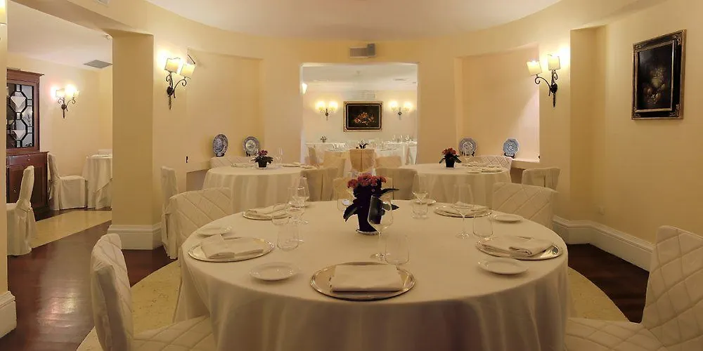 Hotel Federico II Central Palace Palermo 4*,